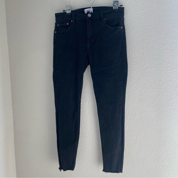 Pistola Faded Black Mid-Rise 10" Skinny Jeans
Style P6632BEM-MID Revolve Size 28 - Picture 2 of 10